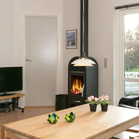 Dom wakacyjny Five-bedroom Holiday In Glesborg 4 *