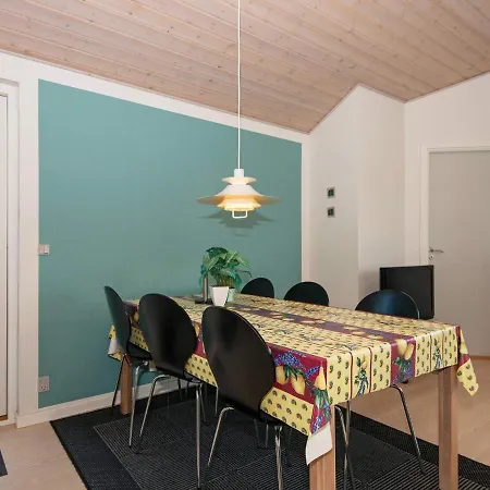 Five-bedroom Holiday In Glesborg 4 Dom wakacyjny