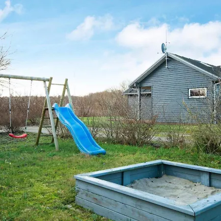 Five-bedroom Holiday In Glesborg 4